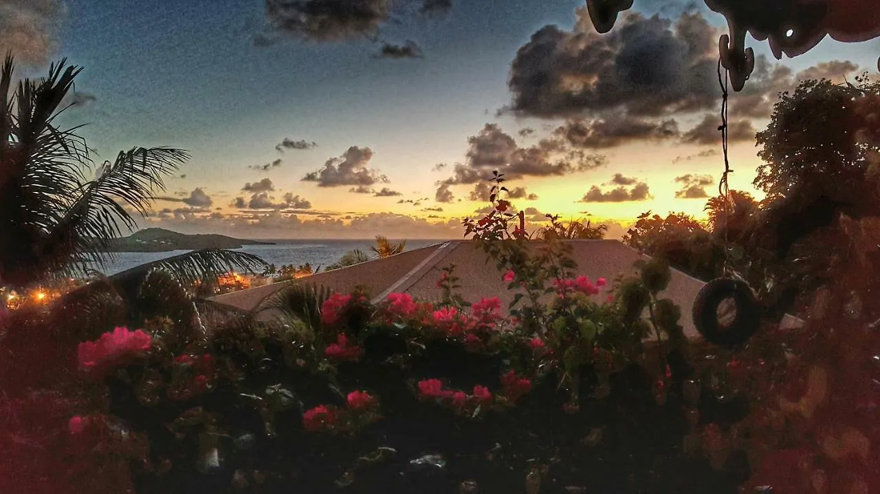 Studio Bwa Banbou Dans Villa Fleurs Des Iles Le Vauclin